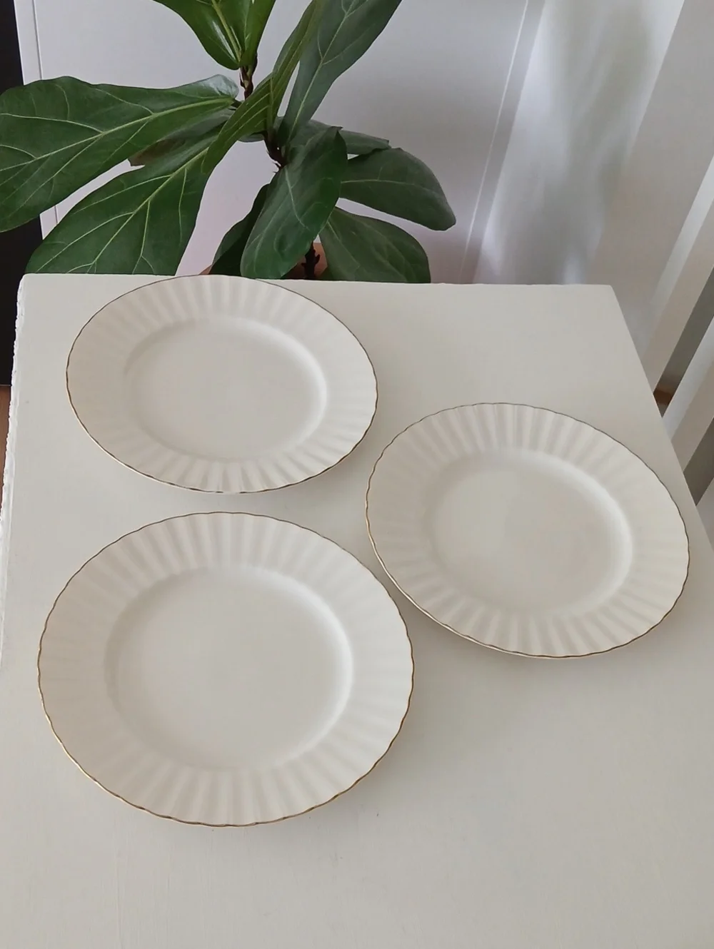 Mikasa Petite FLUTED GOLD Fine China L9811 Salad Plates 8.25